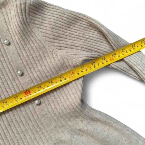 Elegant Beige Long Sleeve Dress - Picture 5 of 6